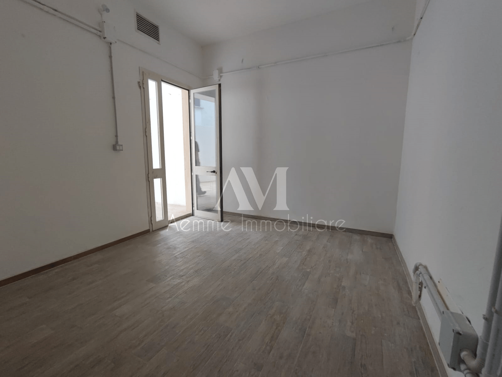 TSR Watermark – 1010