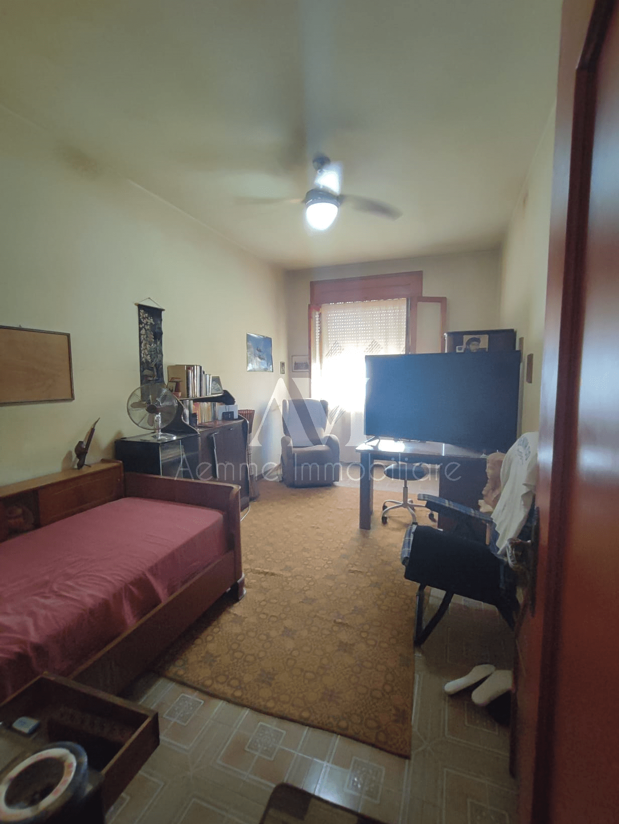 TSR Watermark – 686