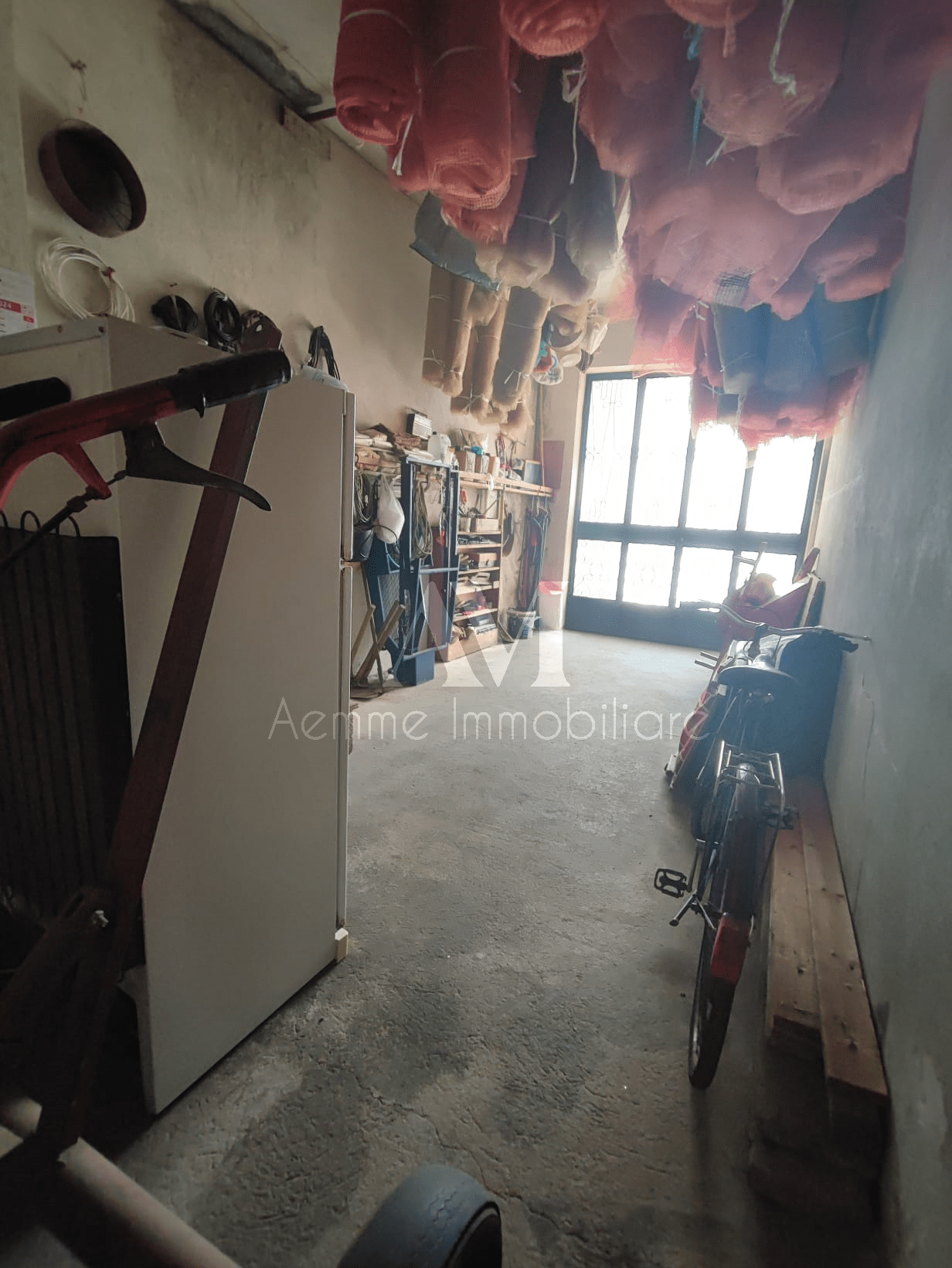 TSR Watermark – 695