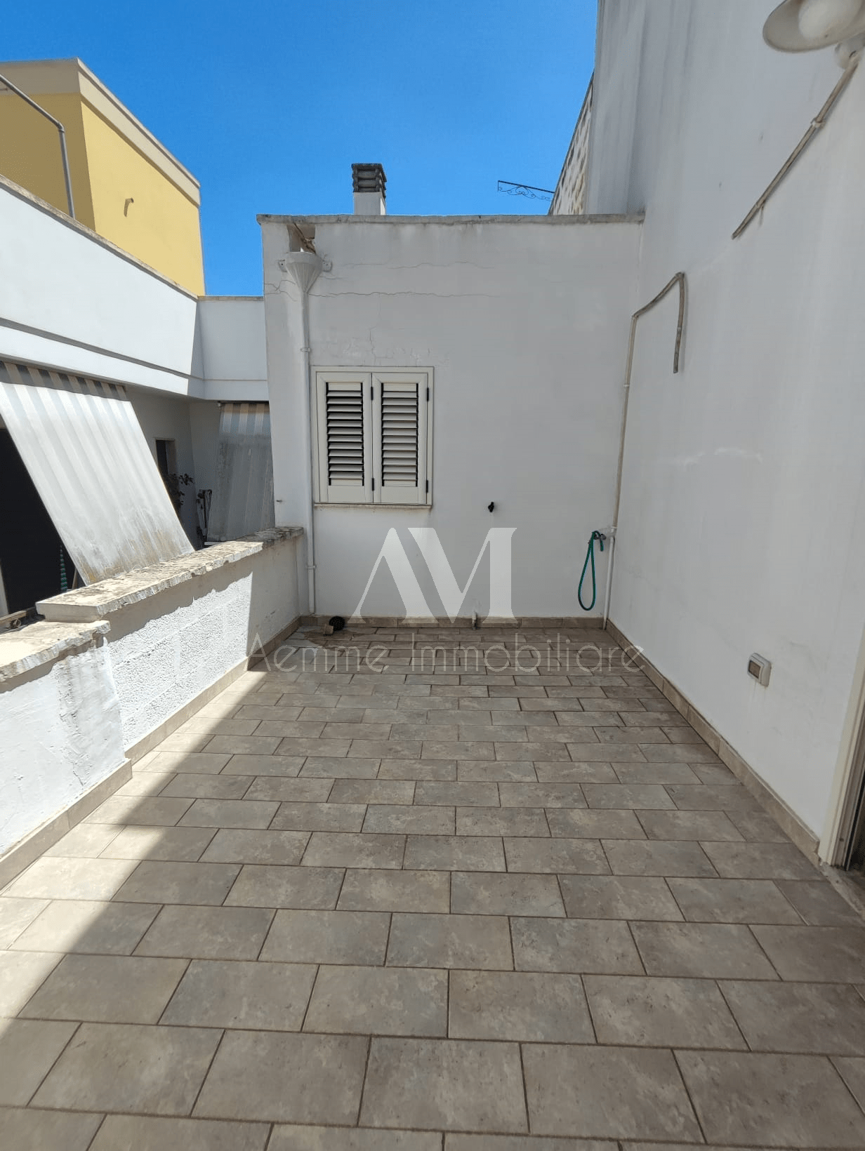 TSR Watermark – 811