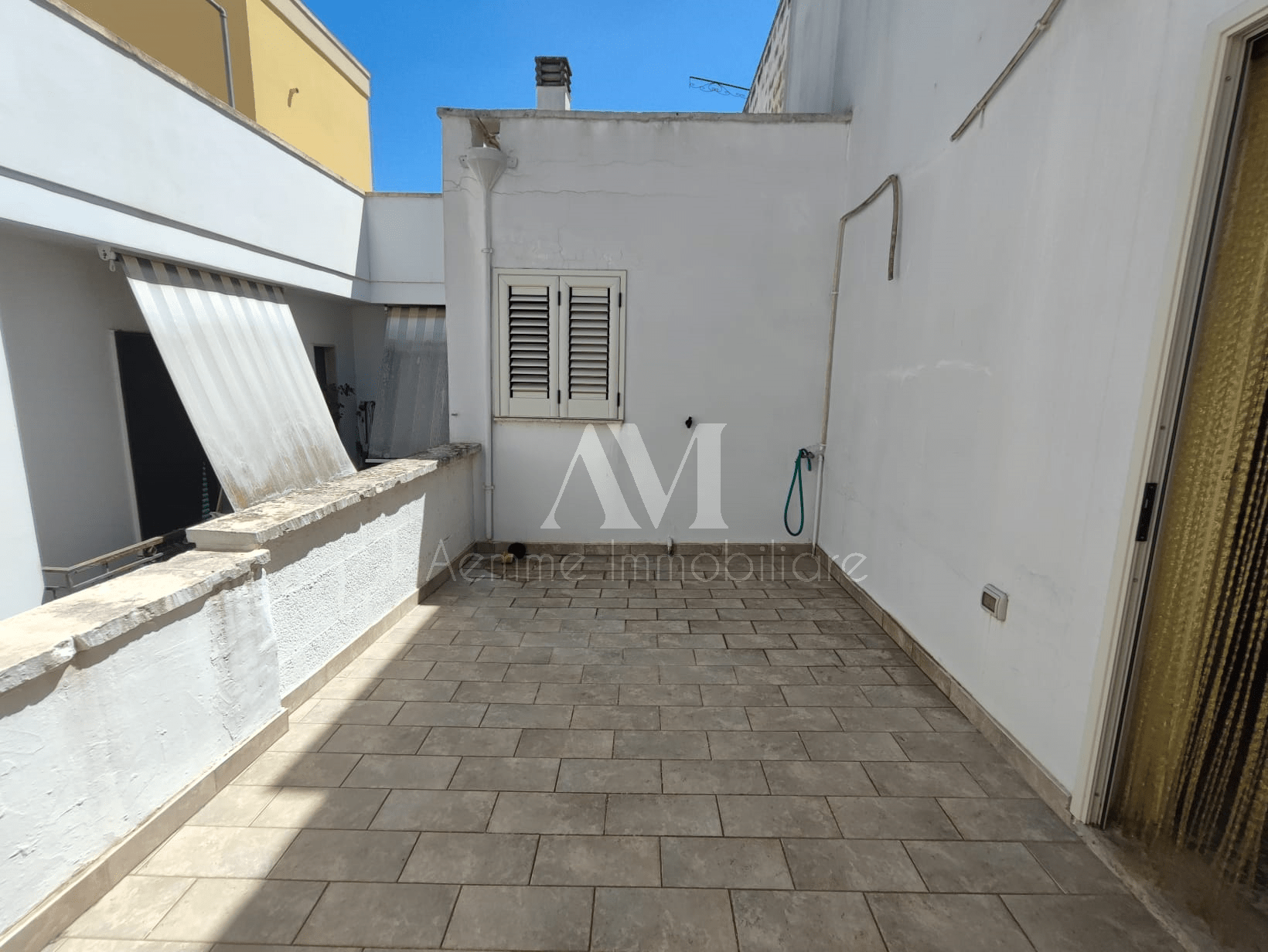 TSR Watermark – 812