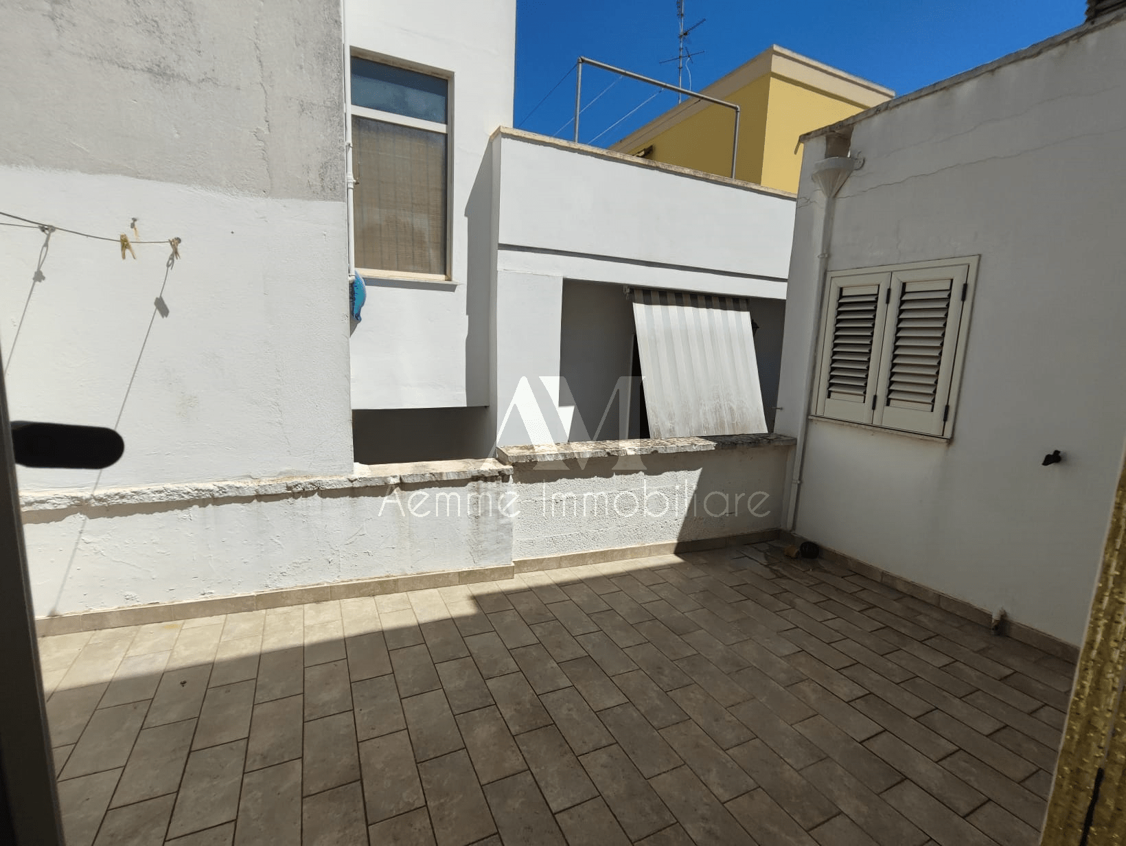 TSR Watermark – 813