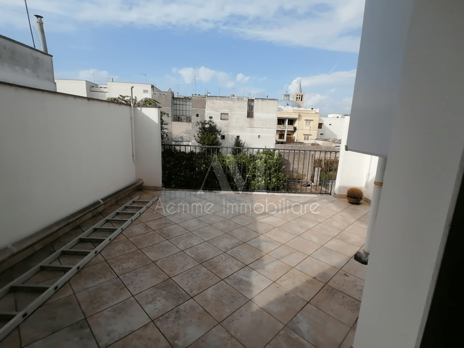 TSR Watermark – 908