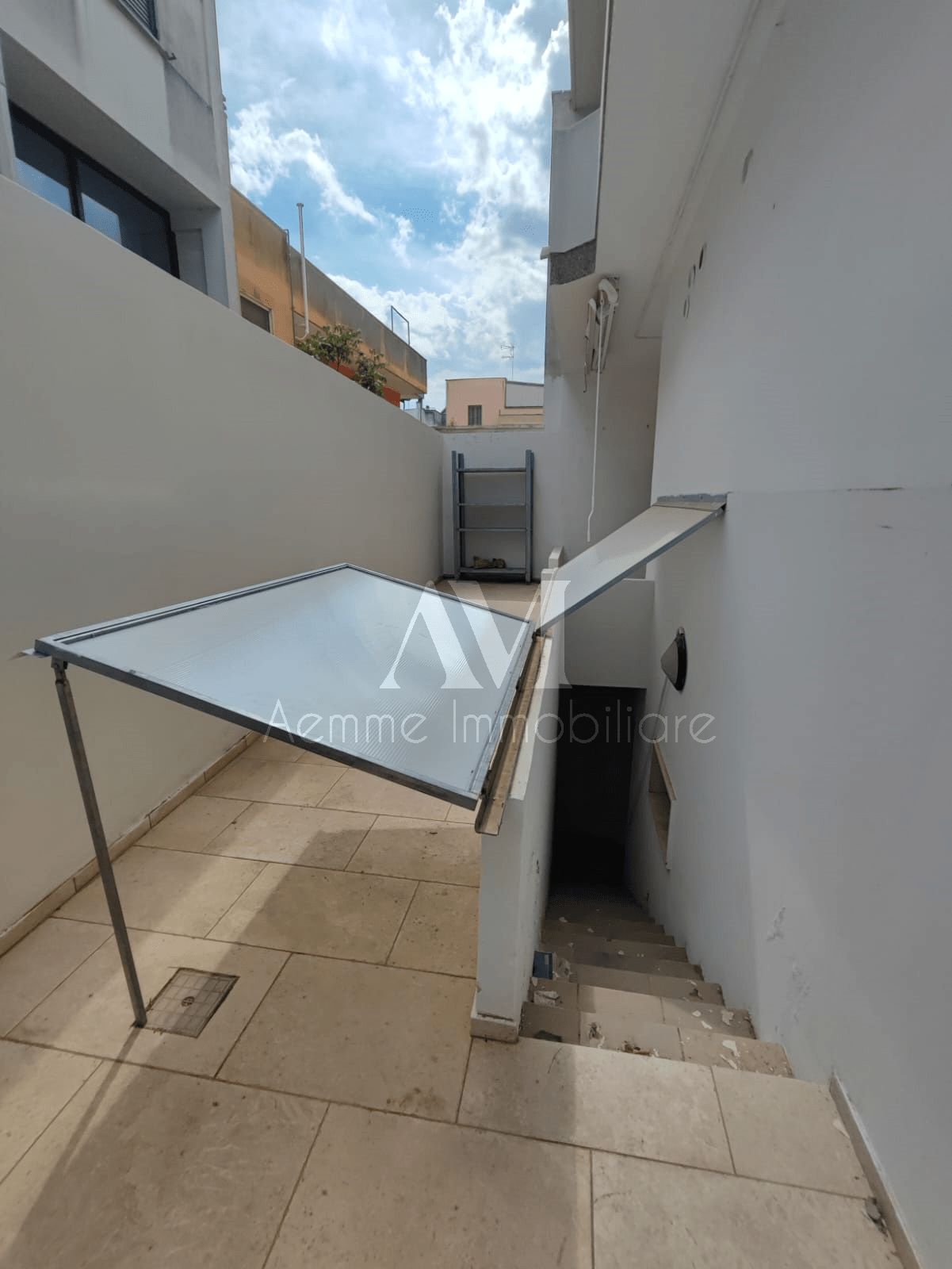 TSR Watermark – 998