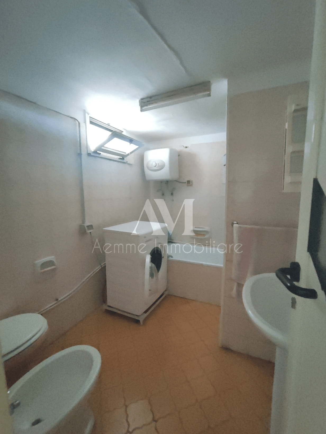 TSR Watermark – 1382